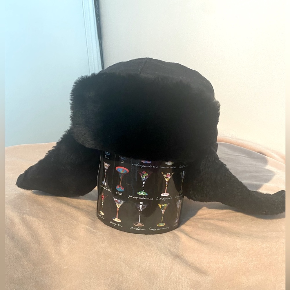 VINTAGE black faux fur cold weather hat ❄️ ⛄️